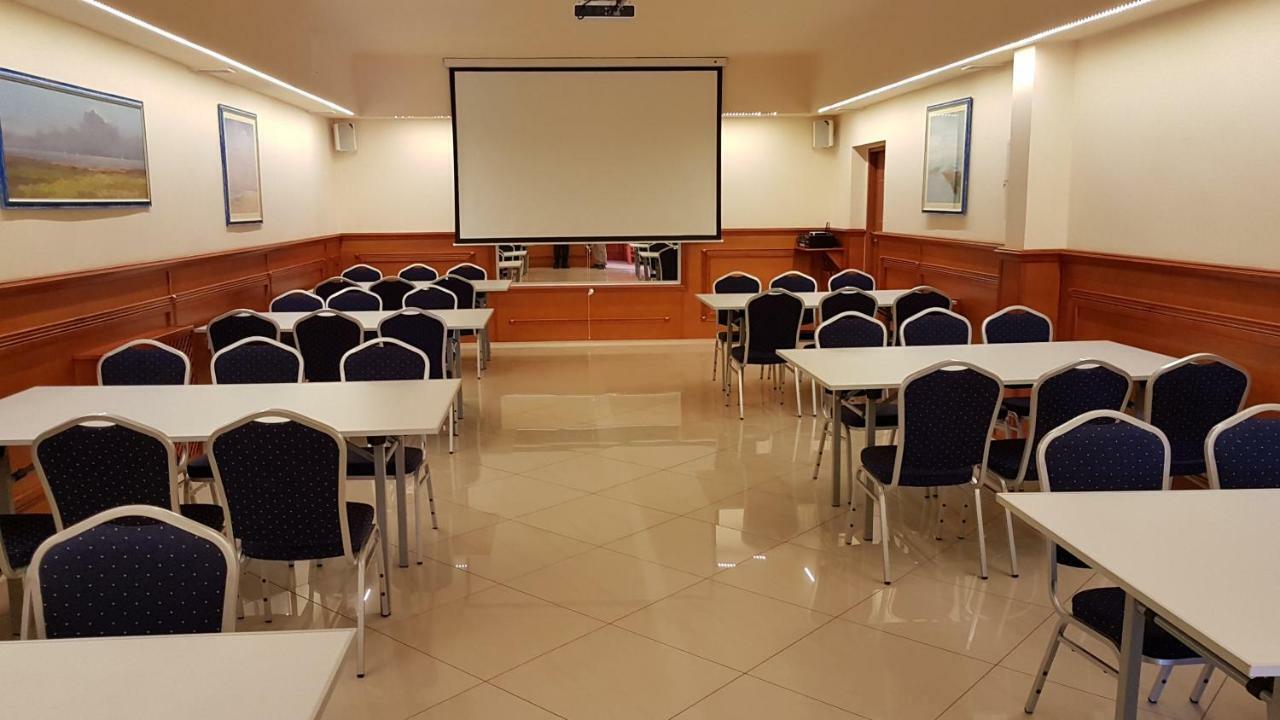 Hotel Korona Slubice  Luaran gambar